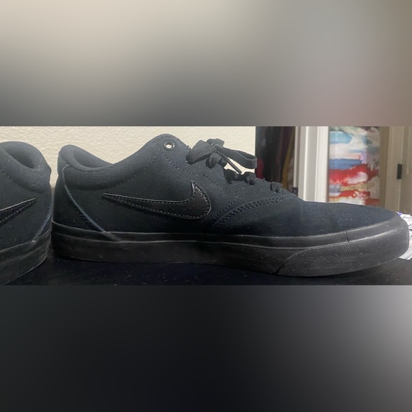🔥Nike SBs Black used men’s sneaker- size 11 - Picture 2 of 12